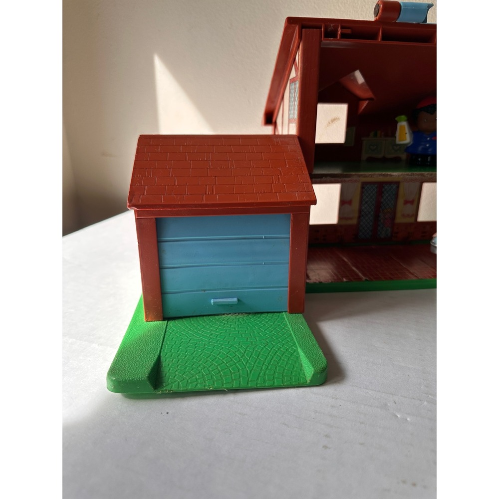 Vtg Fisher Price Little People Tudor House 952 Play Family Toy Lot Cows Figures - Picture 12 of 12